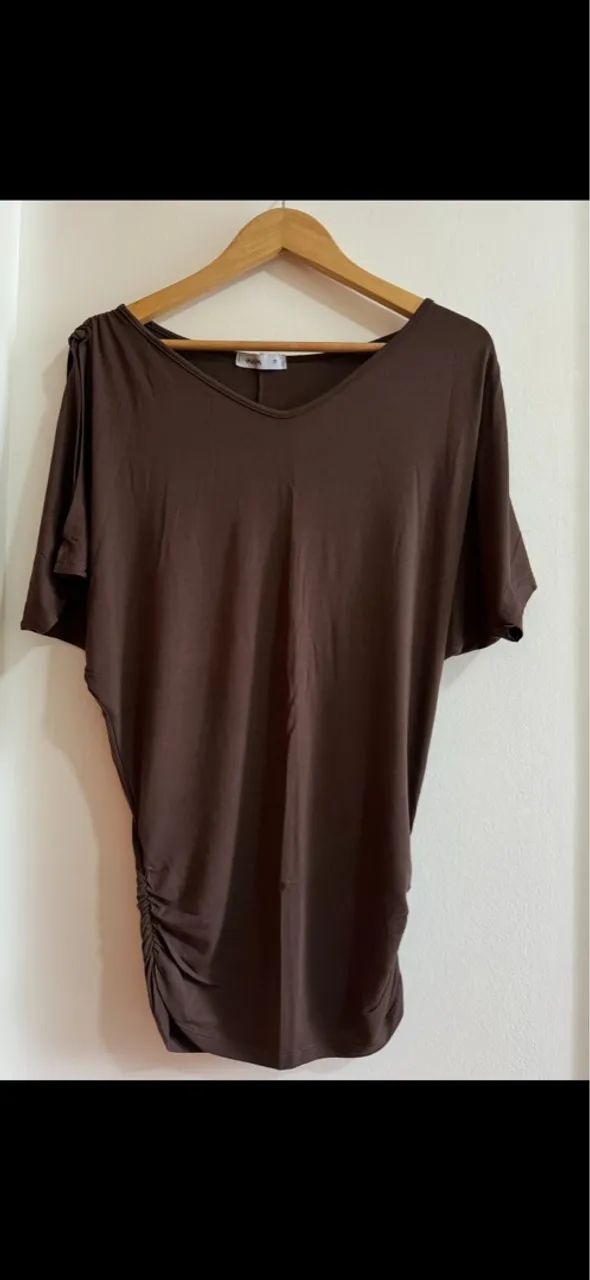 Blusa marrom feminina, tamanho M 