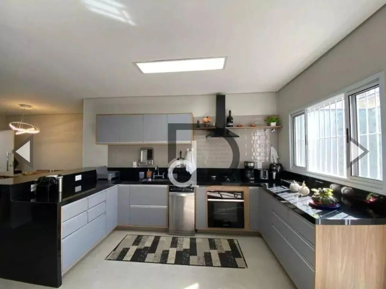 Casa com 3 quartos à venda, 159 m² por R$ 1.000.000 - Jardim São Matheus - Vinhedo/SP