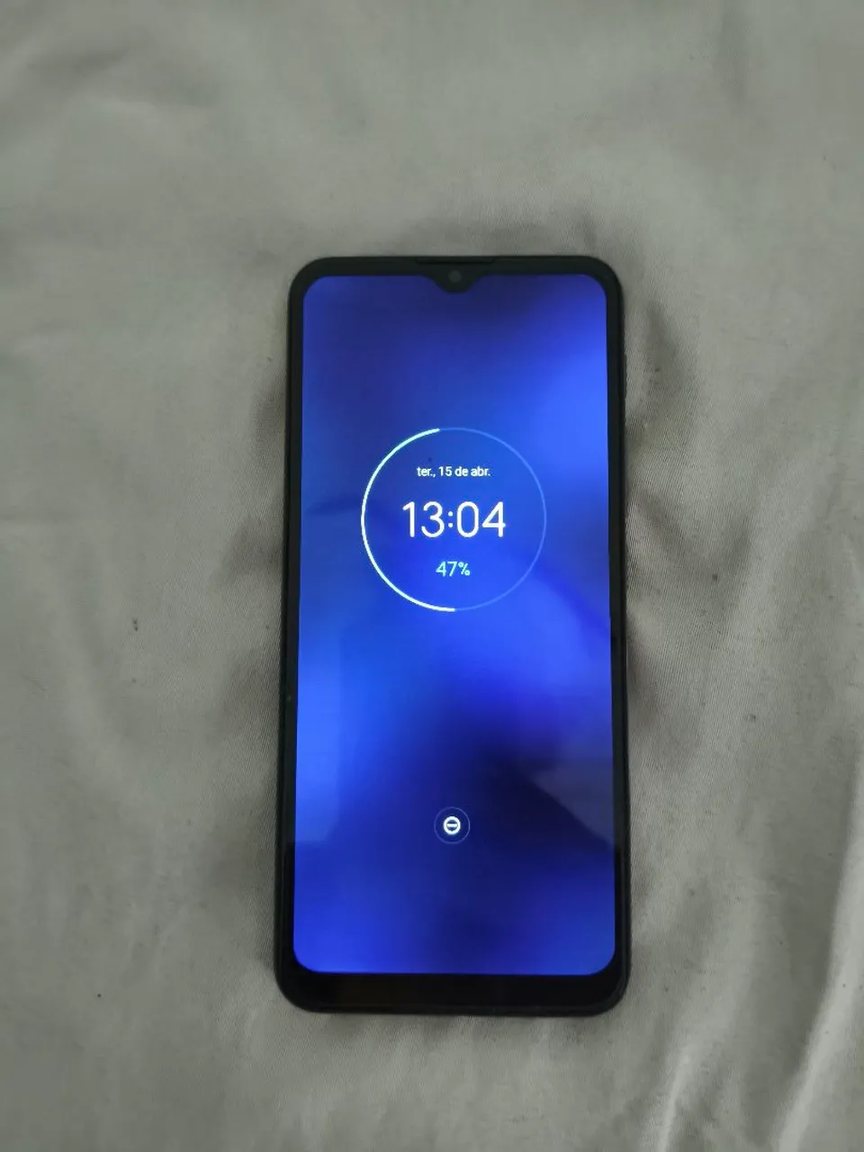 Moto G30 com carregador e capinha