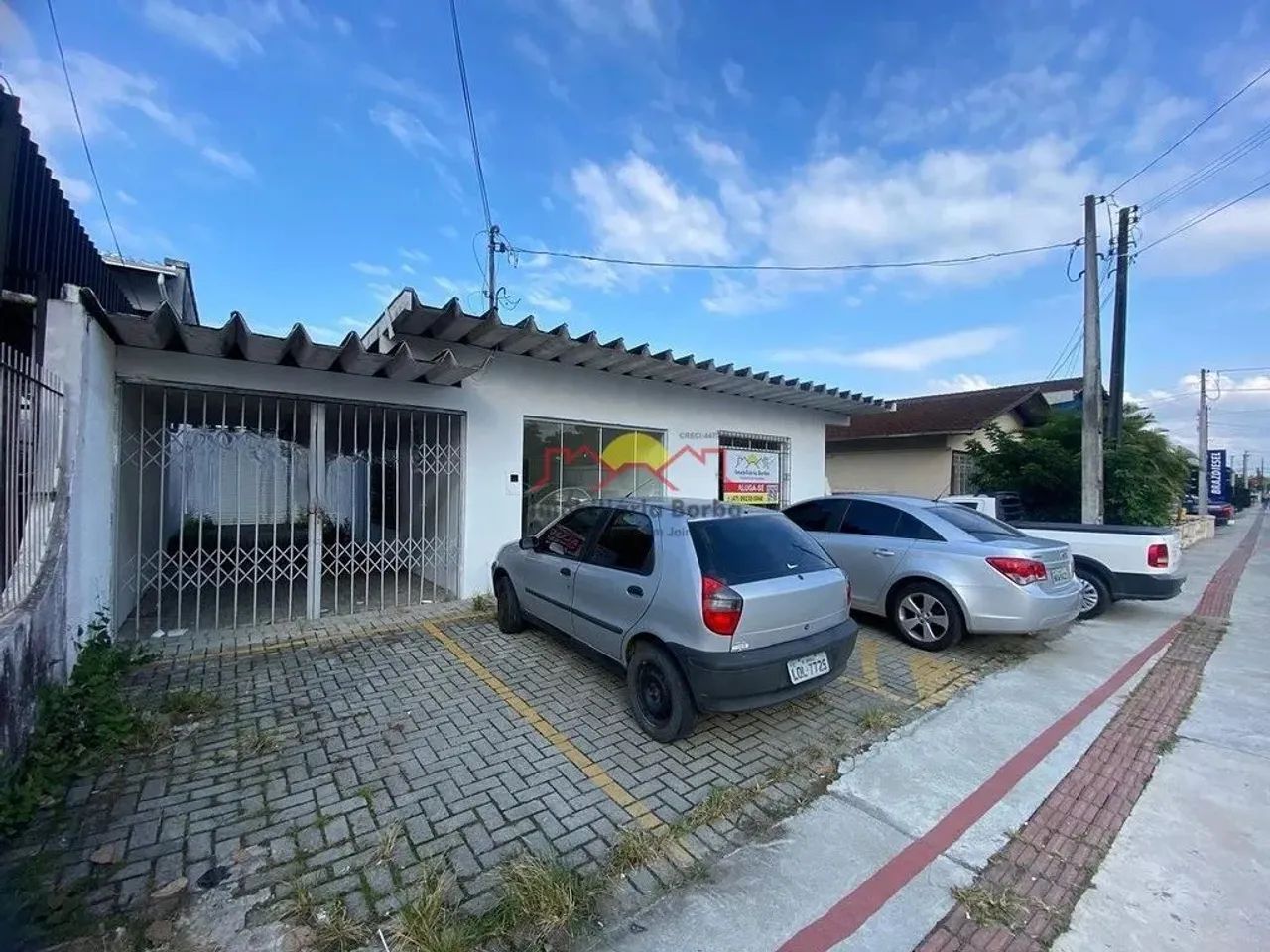 CASA COMERCIAL PARA LOCAÇÃO COM 187m²