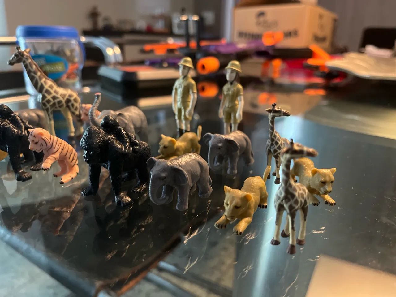 Figuras de animais do Busch Gardens - Foto 3