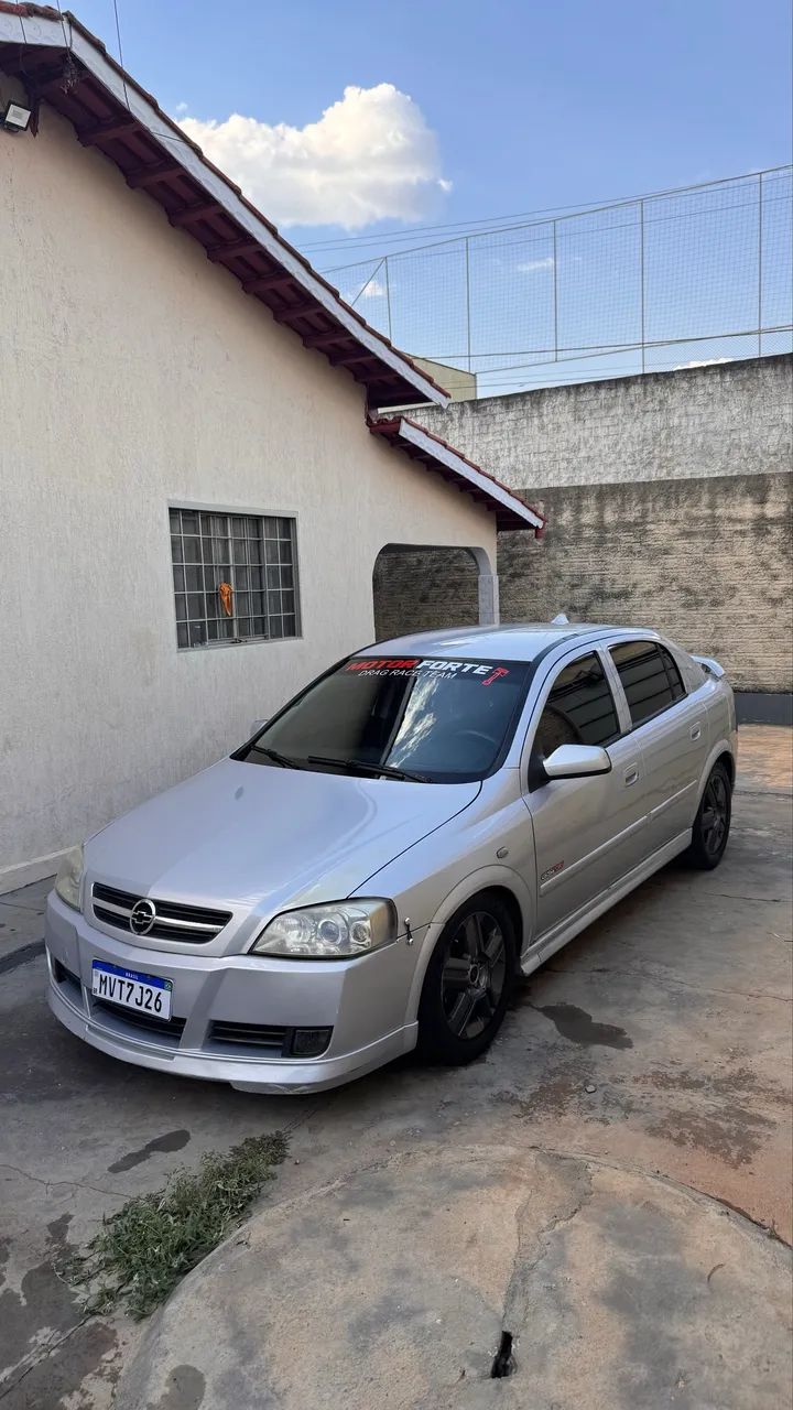 Chevrolet Astra GSI 2.0 16V 136cv Hatchback 5P 2003