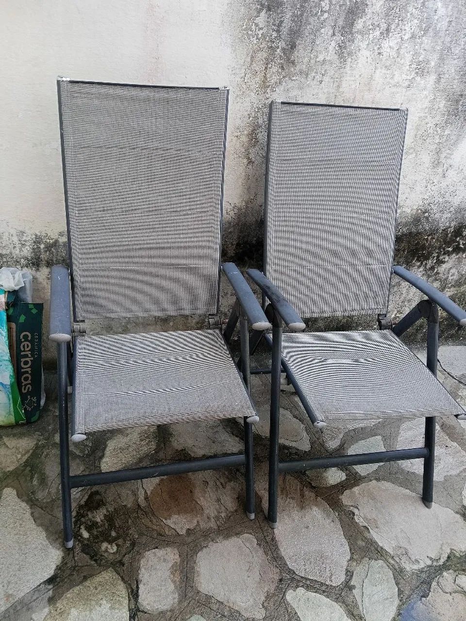 Vendo cadeiras para área externa 