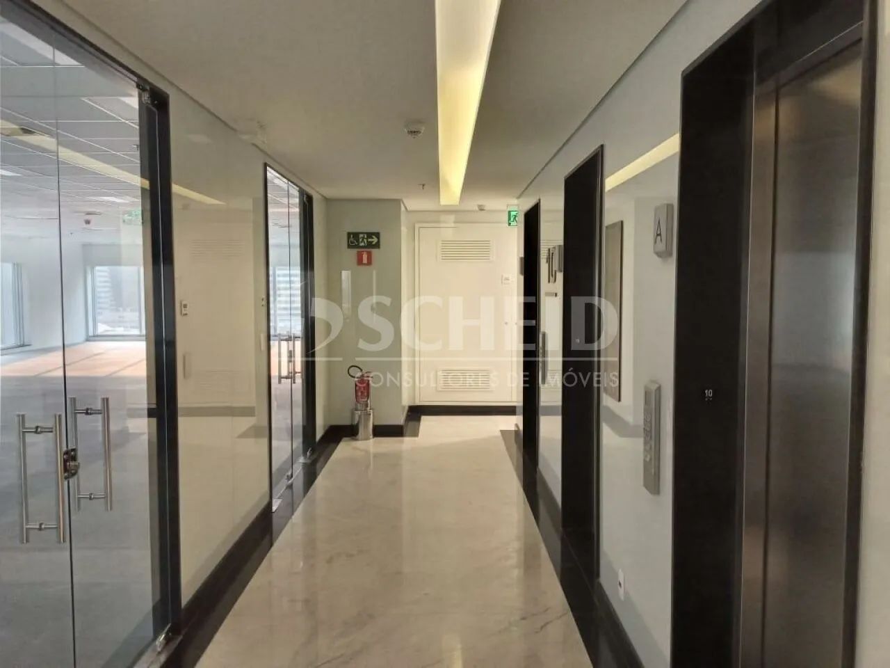 CONJUNTO COMERCIAL, 266 M², 2 SALAS, 2 BANHEIROS, COPA, AR CONDICIONADO,16 VAGAS. - Foto 9
