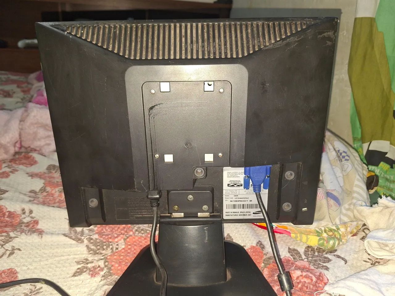 MONITOR SAMSUNG 15 polegadas,  sem detalhes,  vga, perfeito. Não vem com cabos - Foto 2