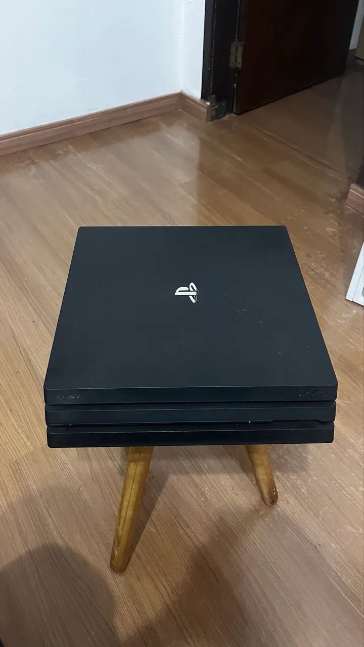 PS4 pro 1T - Foto 2