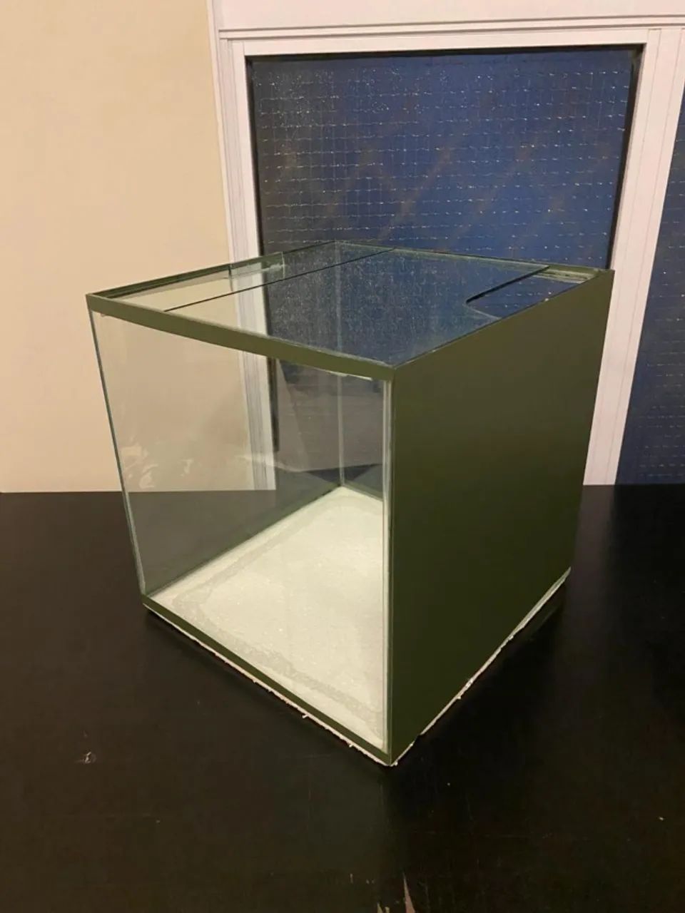 AQUÁRIO CUBO 27L PERFEITO ESTADO - Foto 2