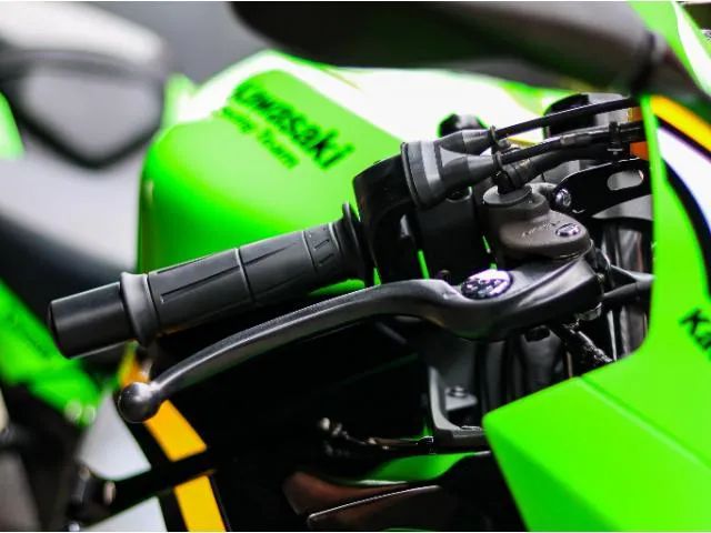 iPhone8 4台 宮原 Ninja Zx-6r 636cc 2025 - 1539888098 | OLX