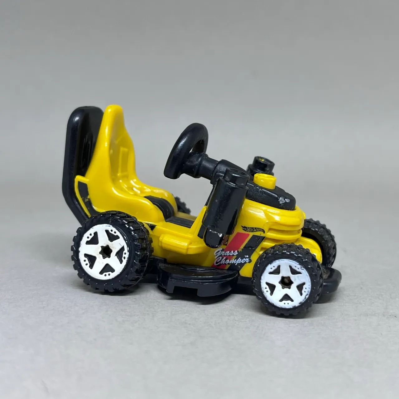 Carrinho Miniatura Grass Chomper Hot Wheels - Foto 2