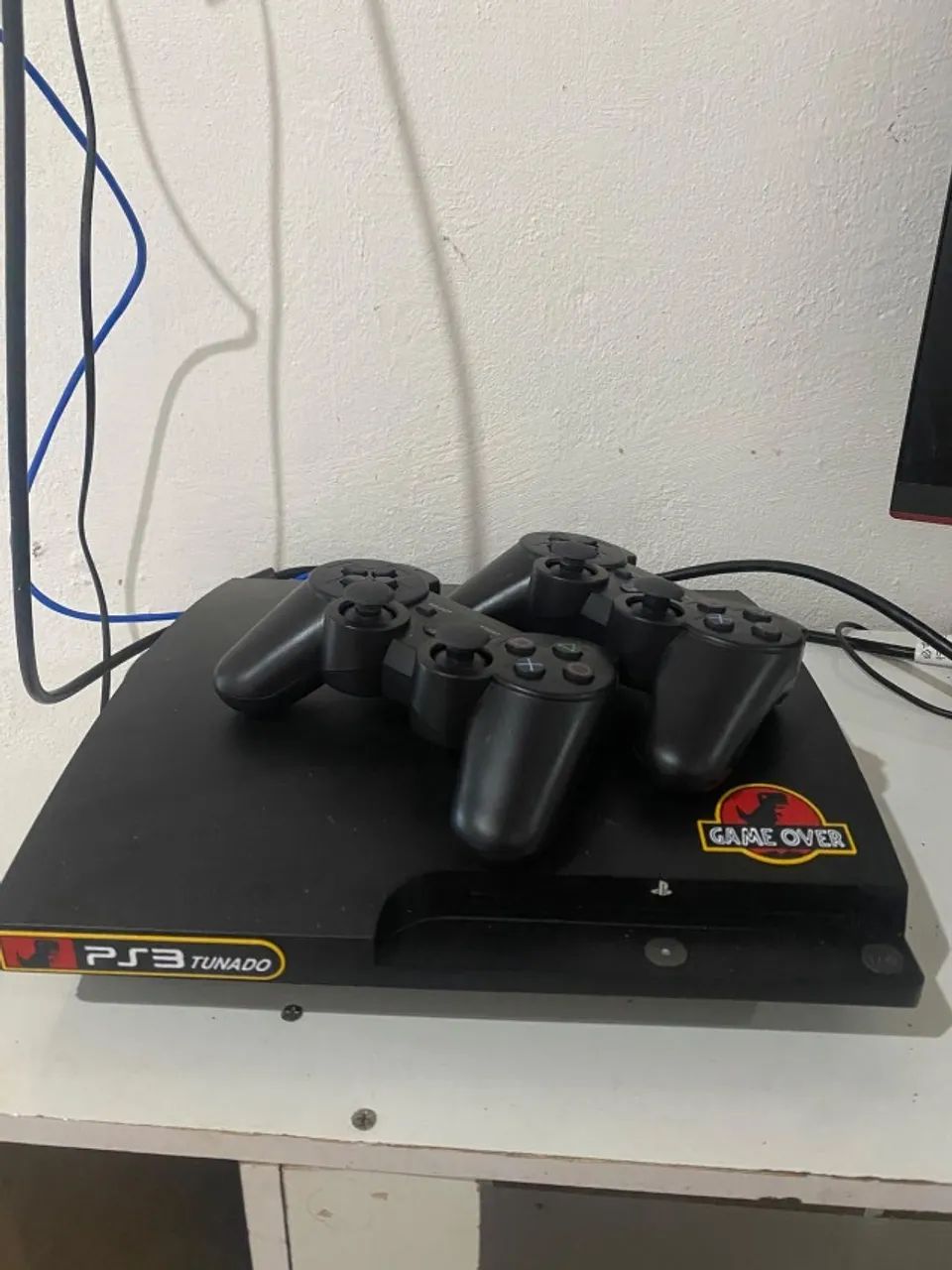 ? PS3 TUNADO ? COMPLETO COM 2 CONTROLES E JOGOS - Foto 3