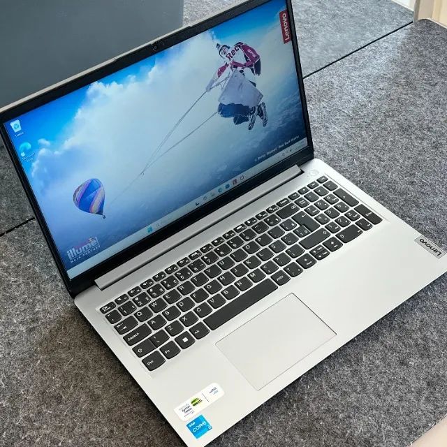 Lenovo IdeaPad 1 | i3 12ª Geração | 8GB RAM | SSD 256GB | tela de 15.6 polegadas