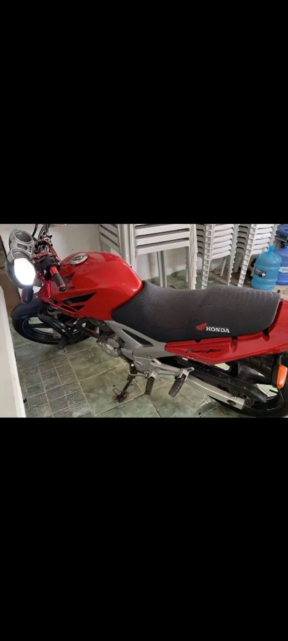 Moto CB twister