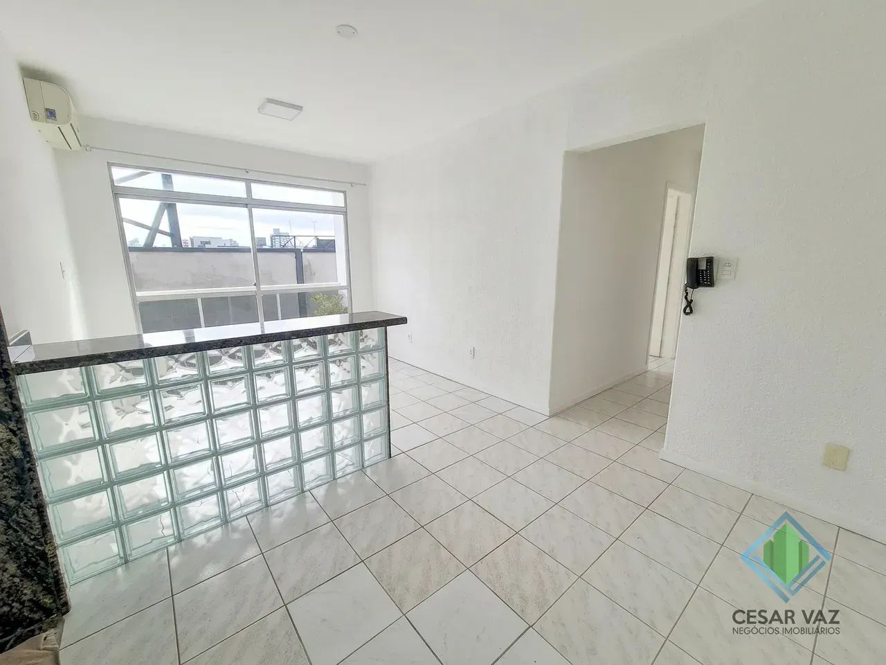 Imóvel para venda com 66 metros quadrados com 2 quartos em Abraão - Florianópolis - SC - Foto 2