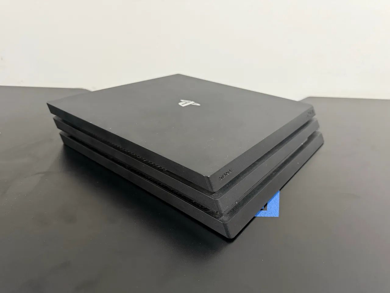 Playstation 4 Pro 1 TB  - Foto 3