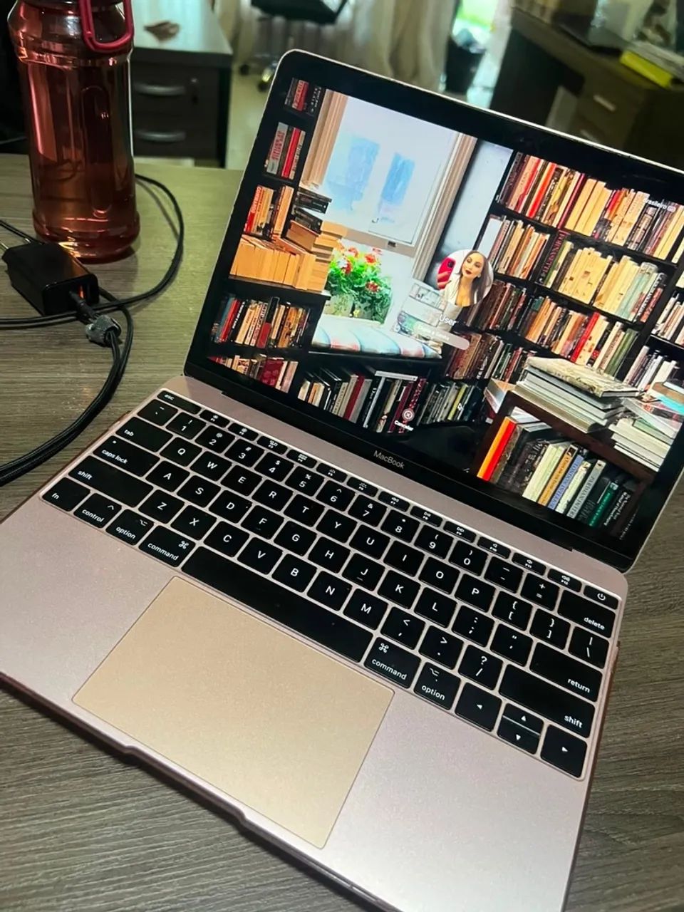 Vendo macbook 12 rose - Foto 2