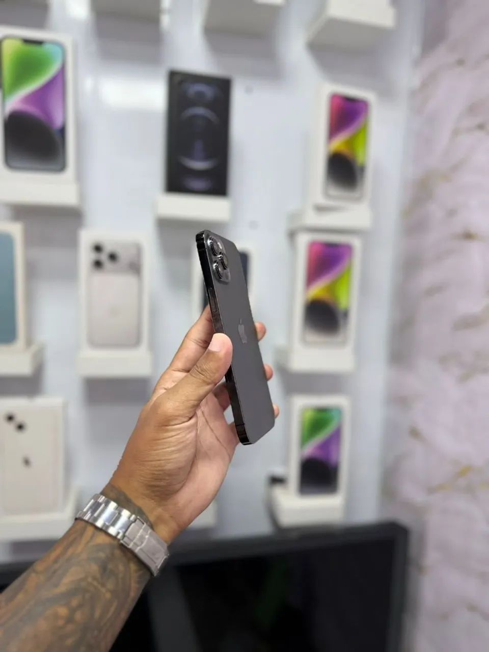IPHONE 12 PRO MAX 256GB<br>R$ 2.399,00 - Foto 3