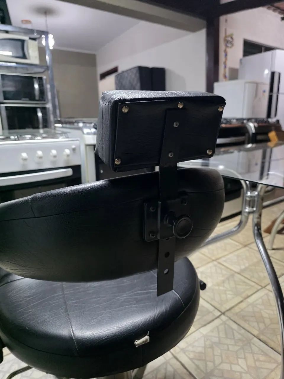 Cadeira para Salão de Beleza/cabeleireiro  + entrega grátis em Sorocaba.  - Foto 4