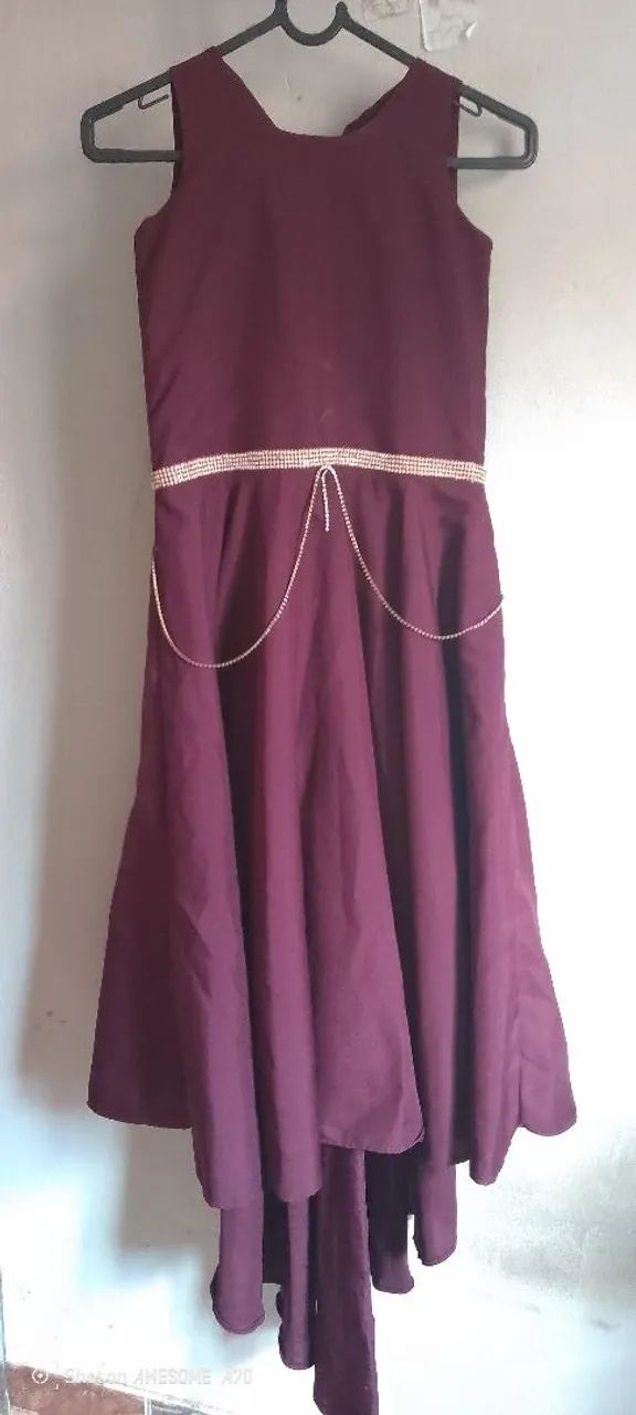 Vestido de festa com calda - Foto 2