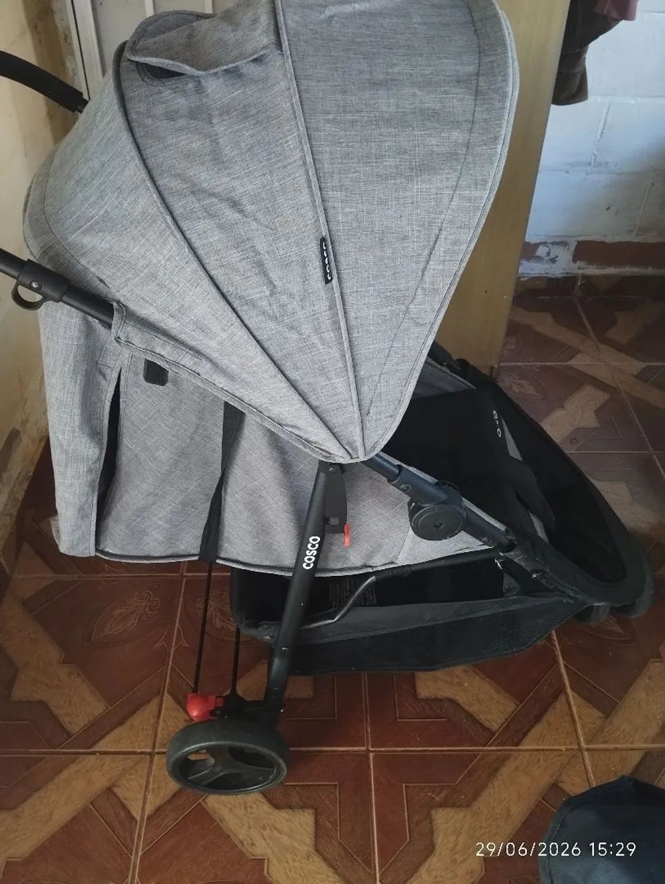 Carrinho de bebê Cosco 