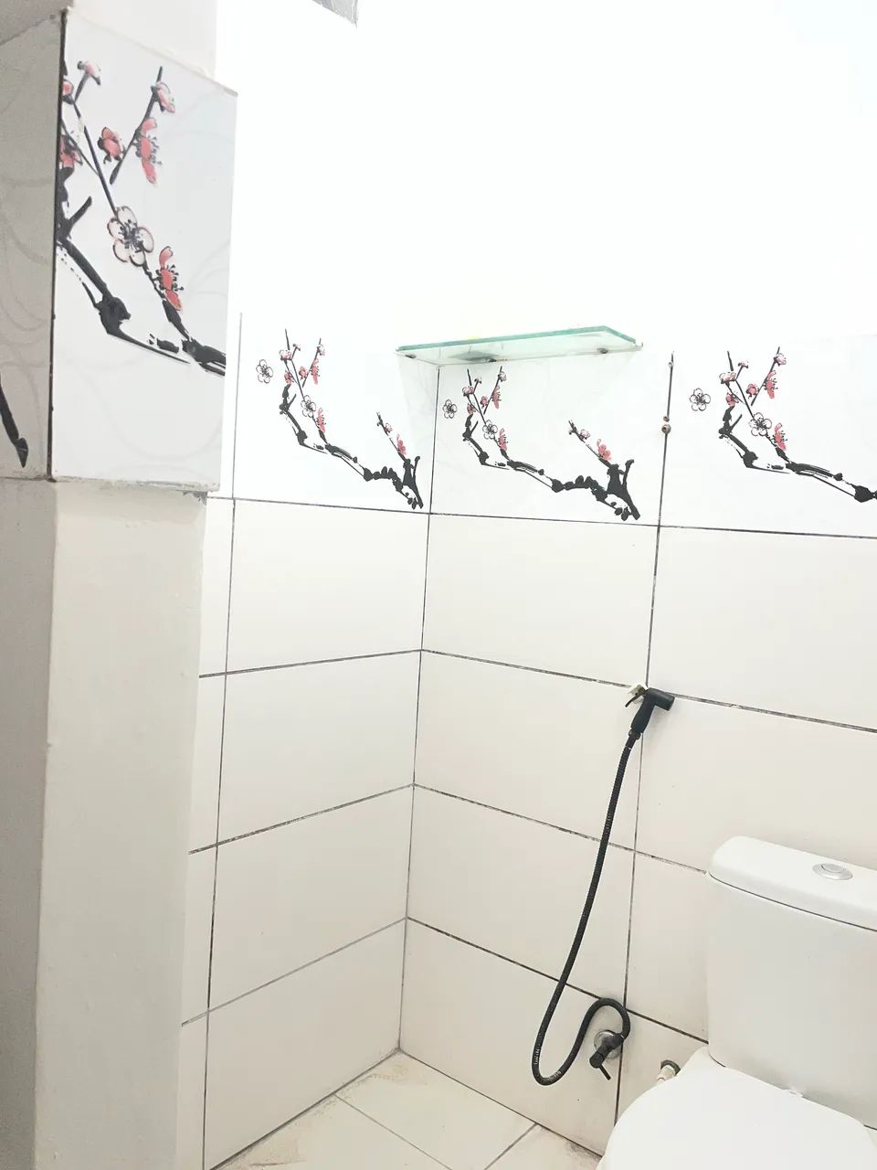 Casa pequena com entrada independente em Vitória