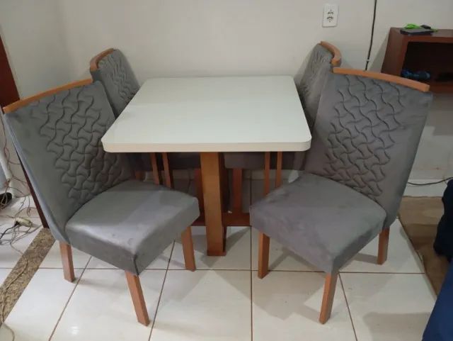 mesa de jantar paula com 4 cadeiras 