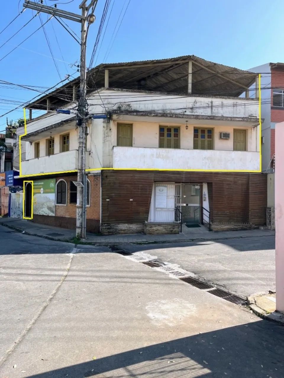 Casa Tipo Sobrado no Bairro Ibitiquara