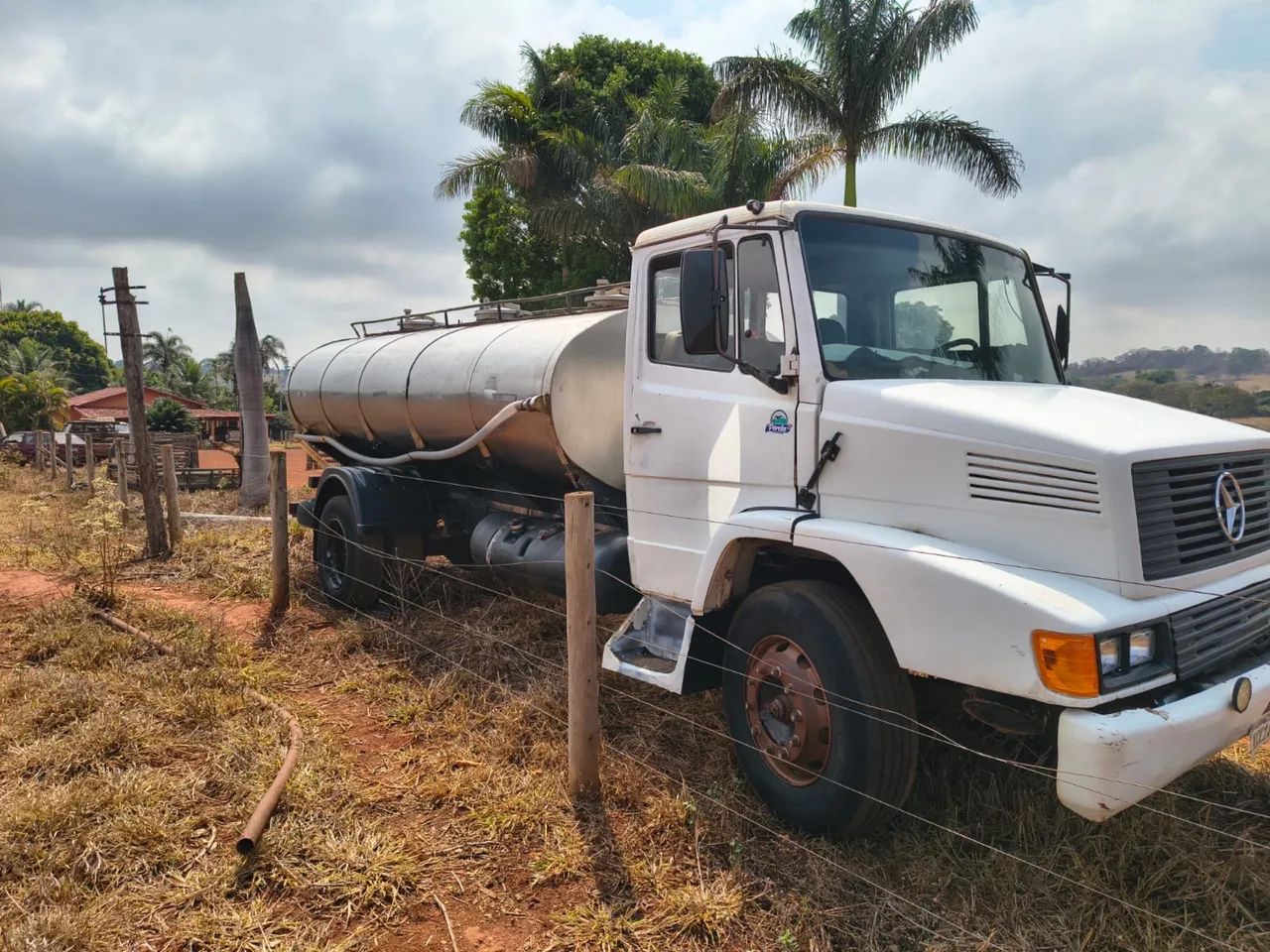 Caminhão tanque  - Foto 2