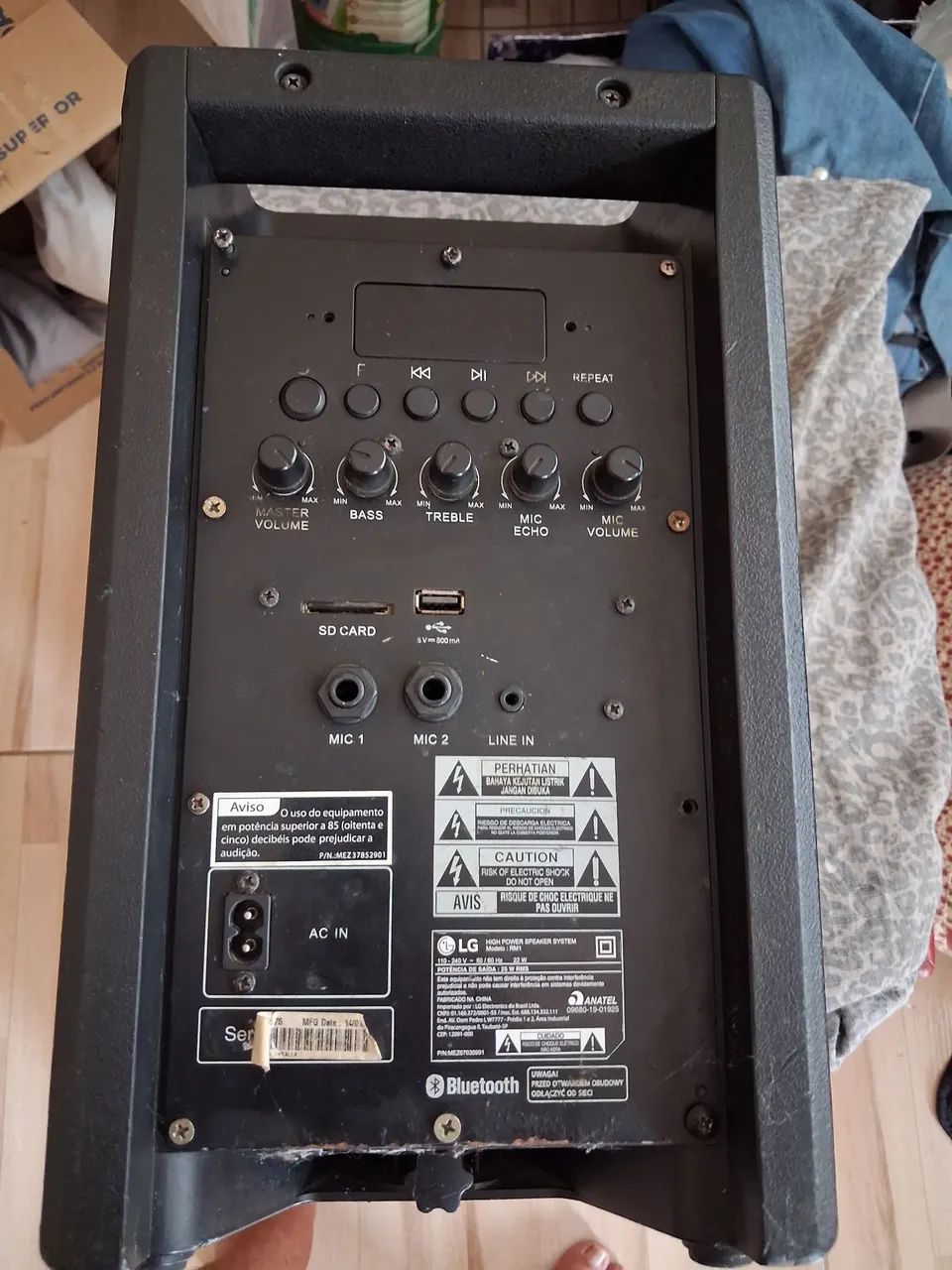 Vendo cxs de som.usadas