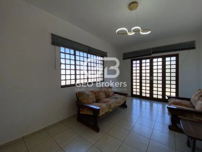 Terreno a Venda com 02 casas no centro de Igaratá - SP - REF 18118 - Foto 2