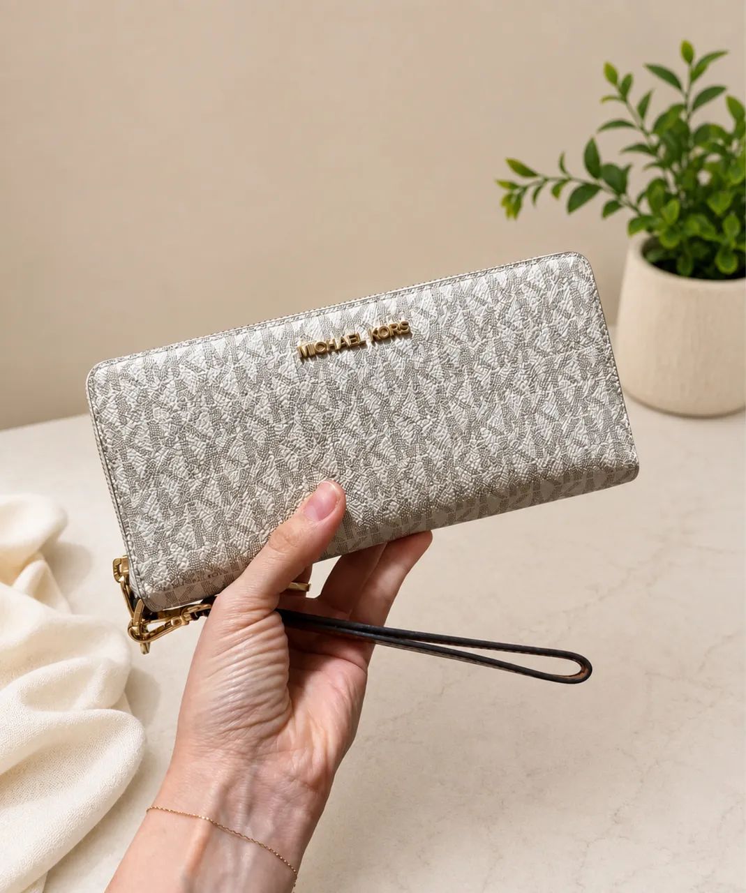 Carteira Michael Kors Jet Ser logo média 