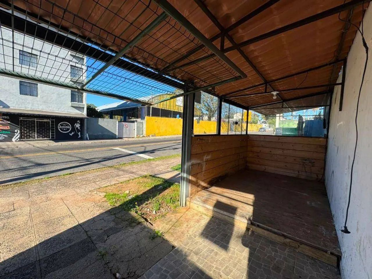Ponto Comercial de 130m² com 2 BWCs na CIC - Foto 2