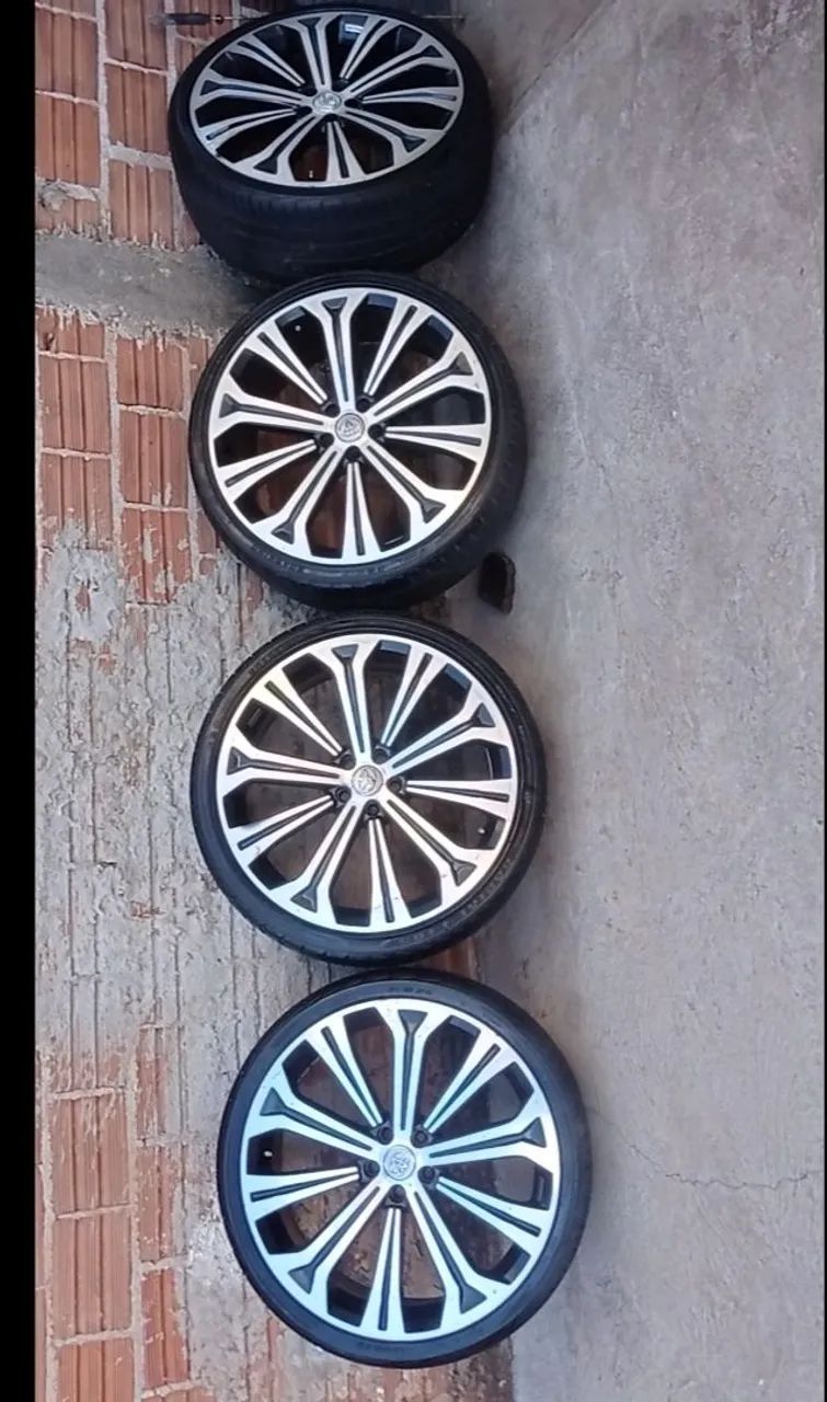 ARO 20 COROLLA HÍBRIDO 