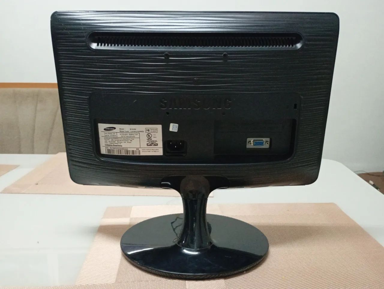 Monitor Samsung 16" Modelo B1630N - Foto 2