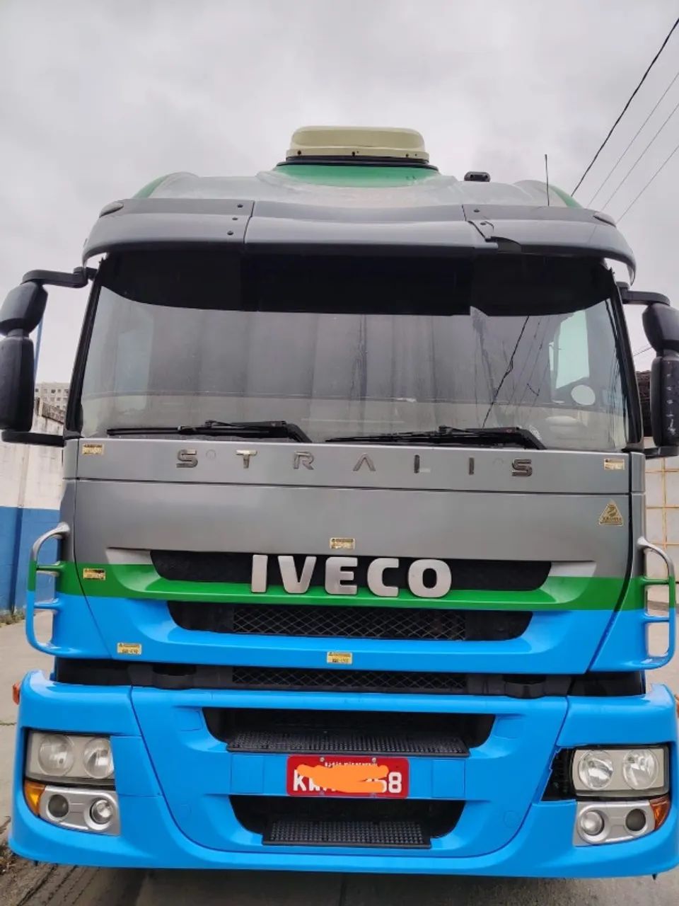 IVECO STRALIS 460  2011 (6 x 2) 