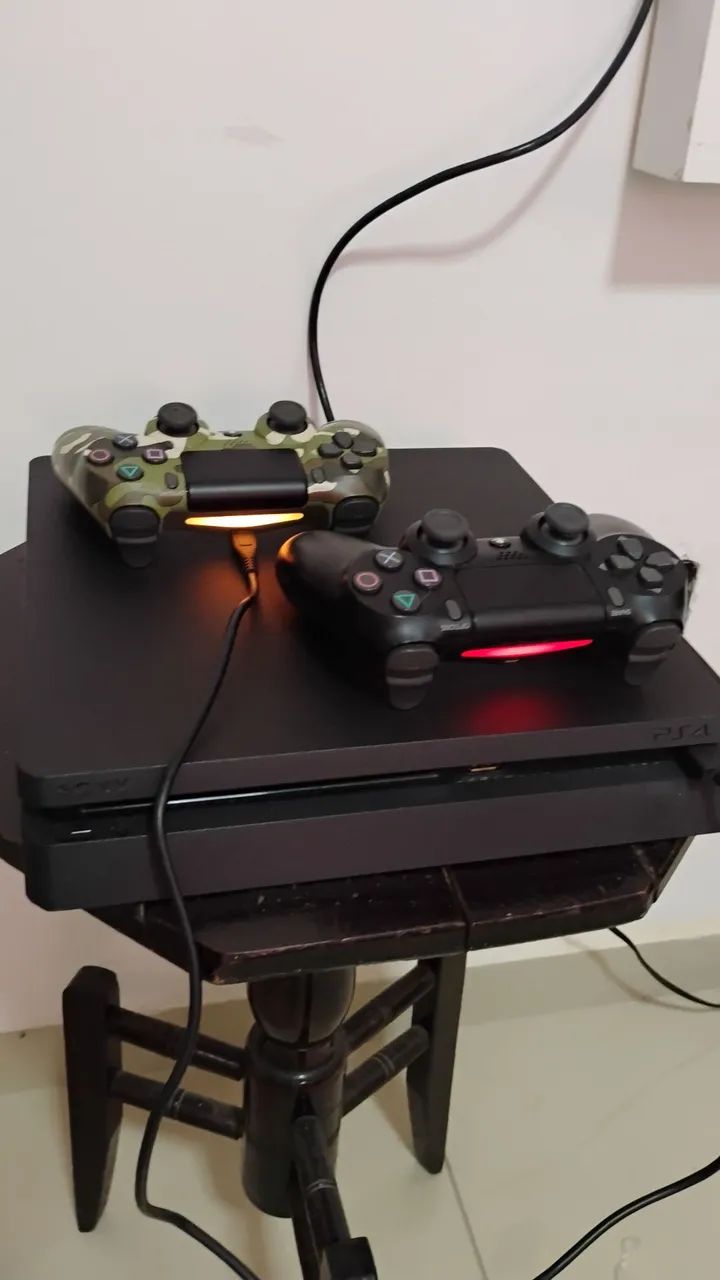 PS4 slim, 2 controles e 7 jogos  - Foto 2