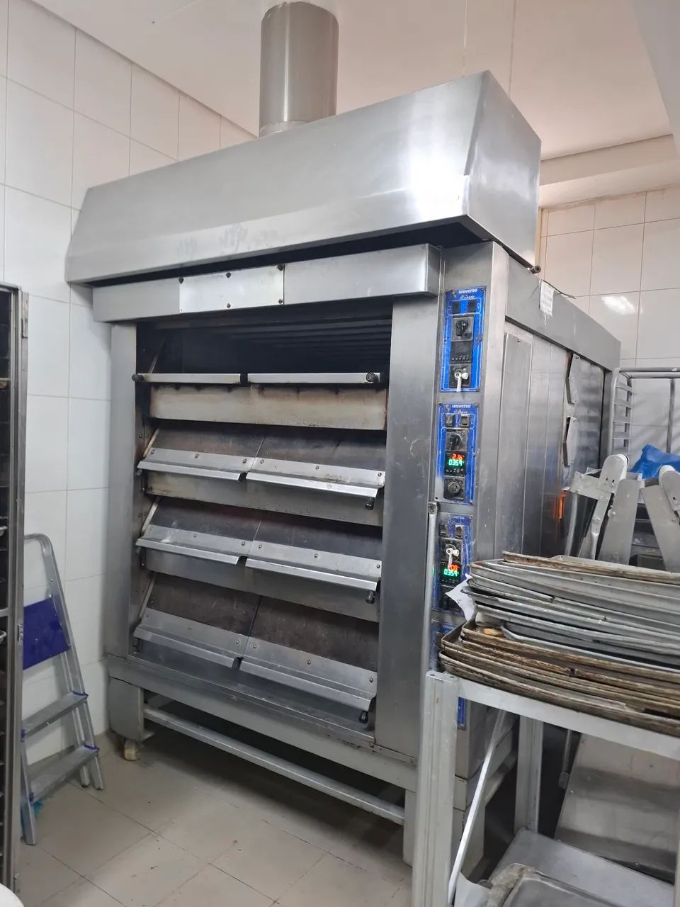 Forno universo de padaria 