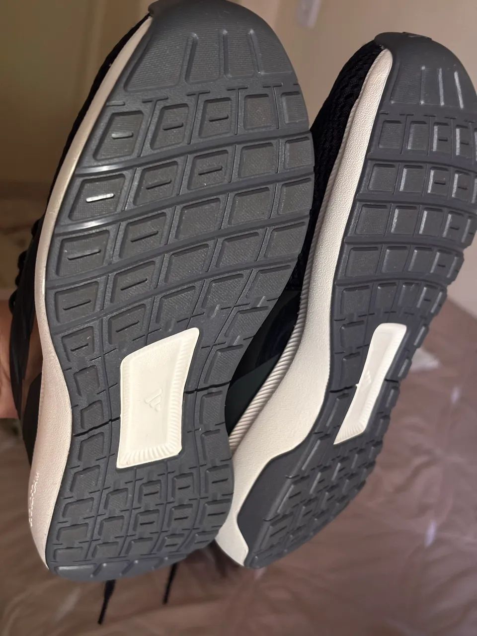 Tênis adidas novo com nota  - Foto 5