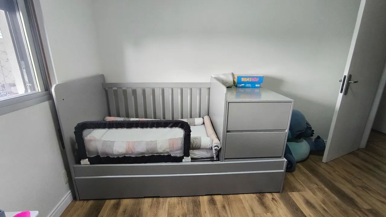 Berço cama e cômoda 