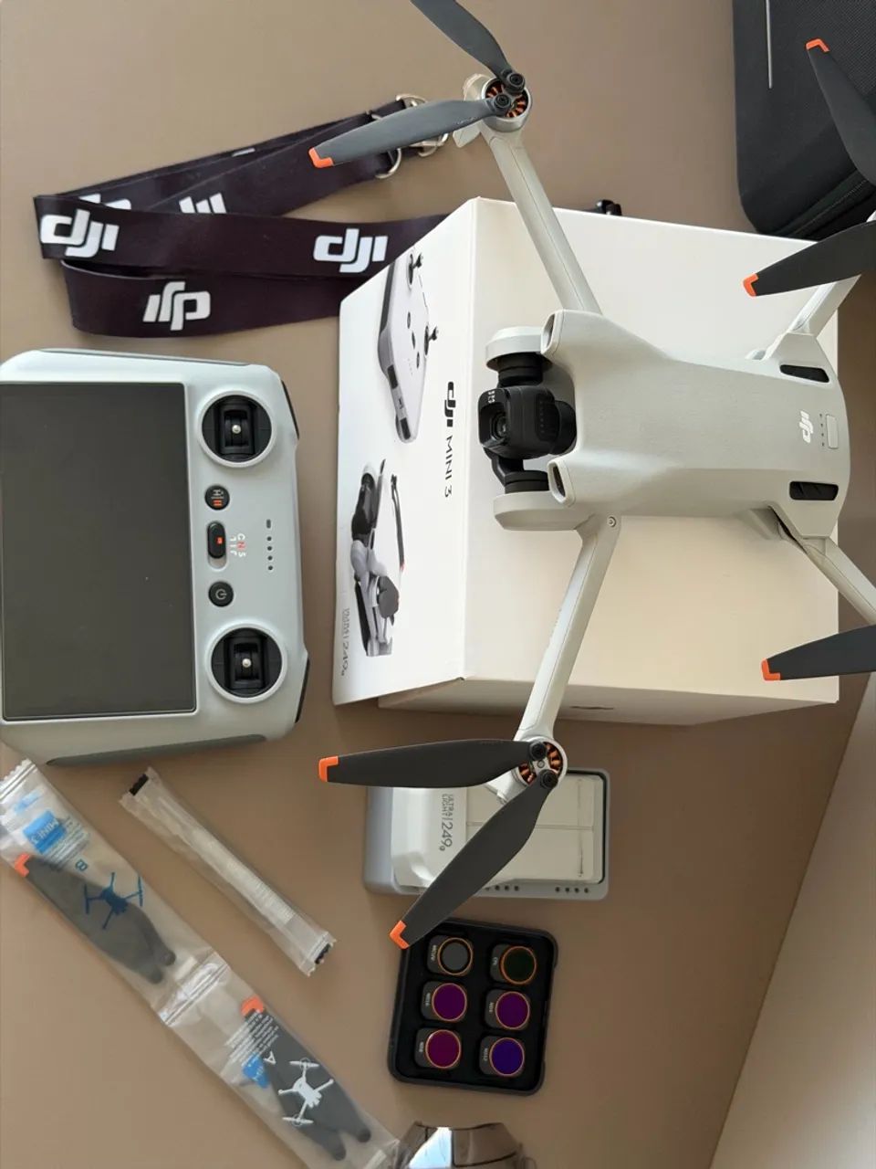 Drone DJI Mini 3 com Controle de Tela + Acessórios  - Foto 5