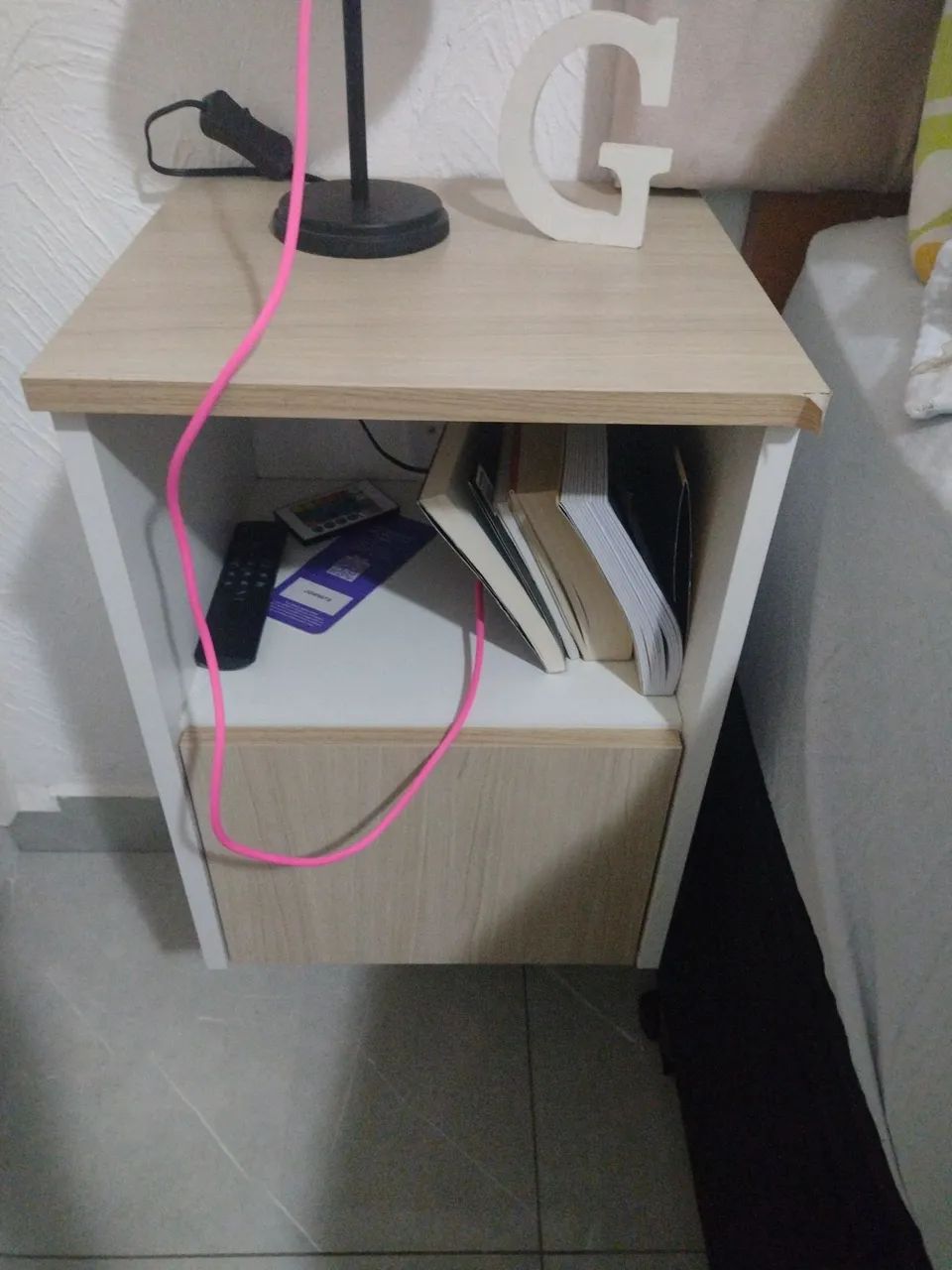 Mesa de cabeceira 