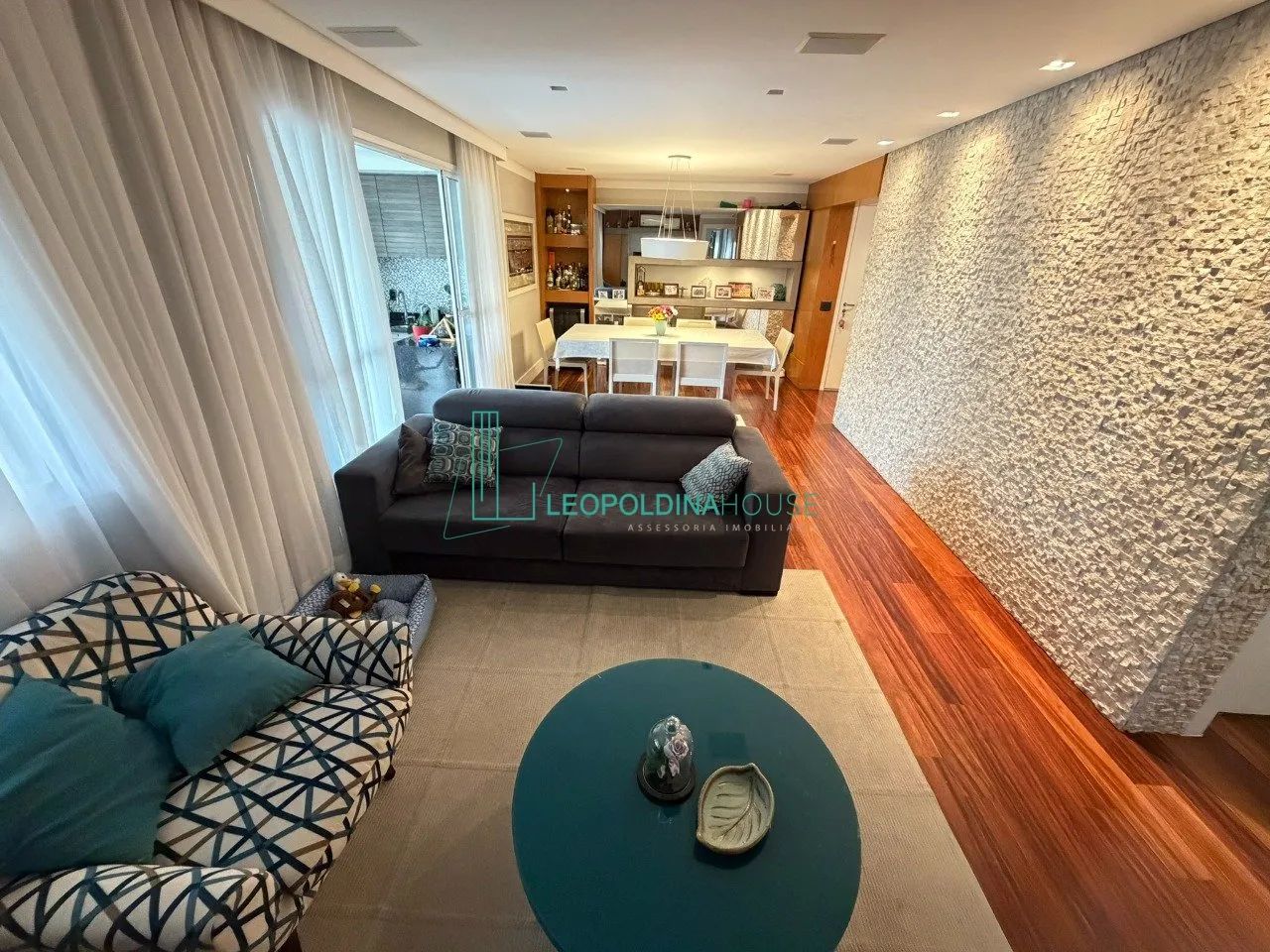 Apartamento 125 m² - 3 dormitórios e Varanda Gourmet