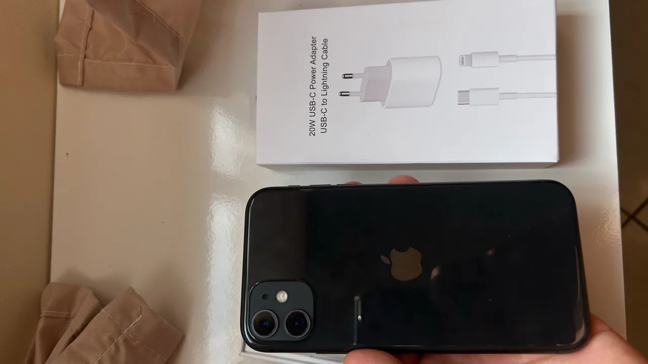 iPhone11 郵送可 iPhone 11 64GB à Venda - Celulares e Smartphones - Campo Grande