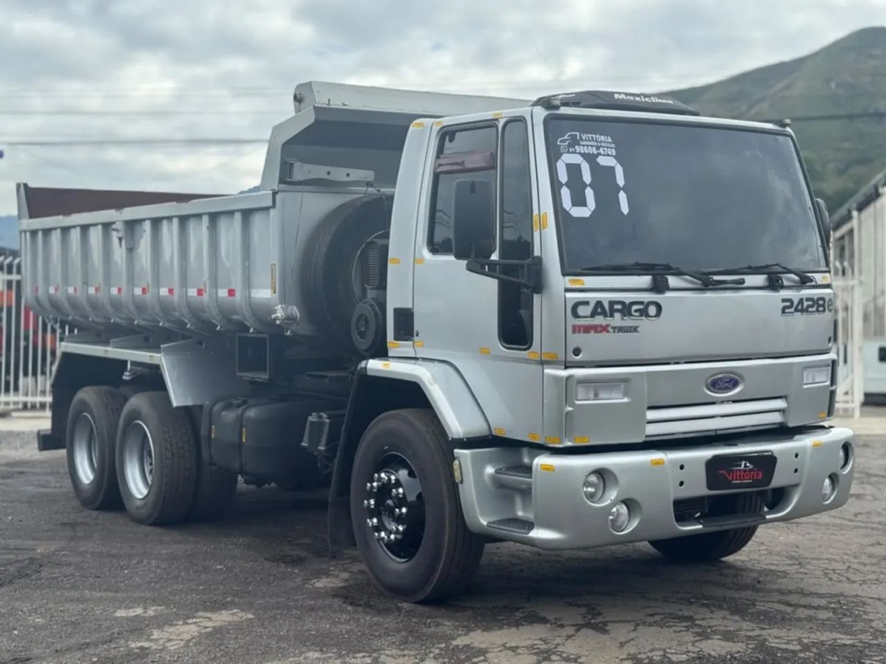Ford Cargo 2428 2007