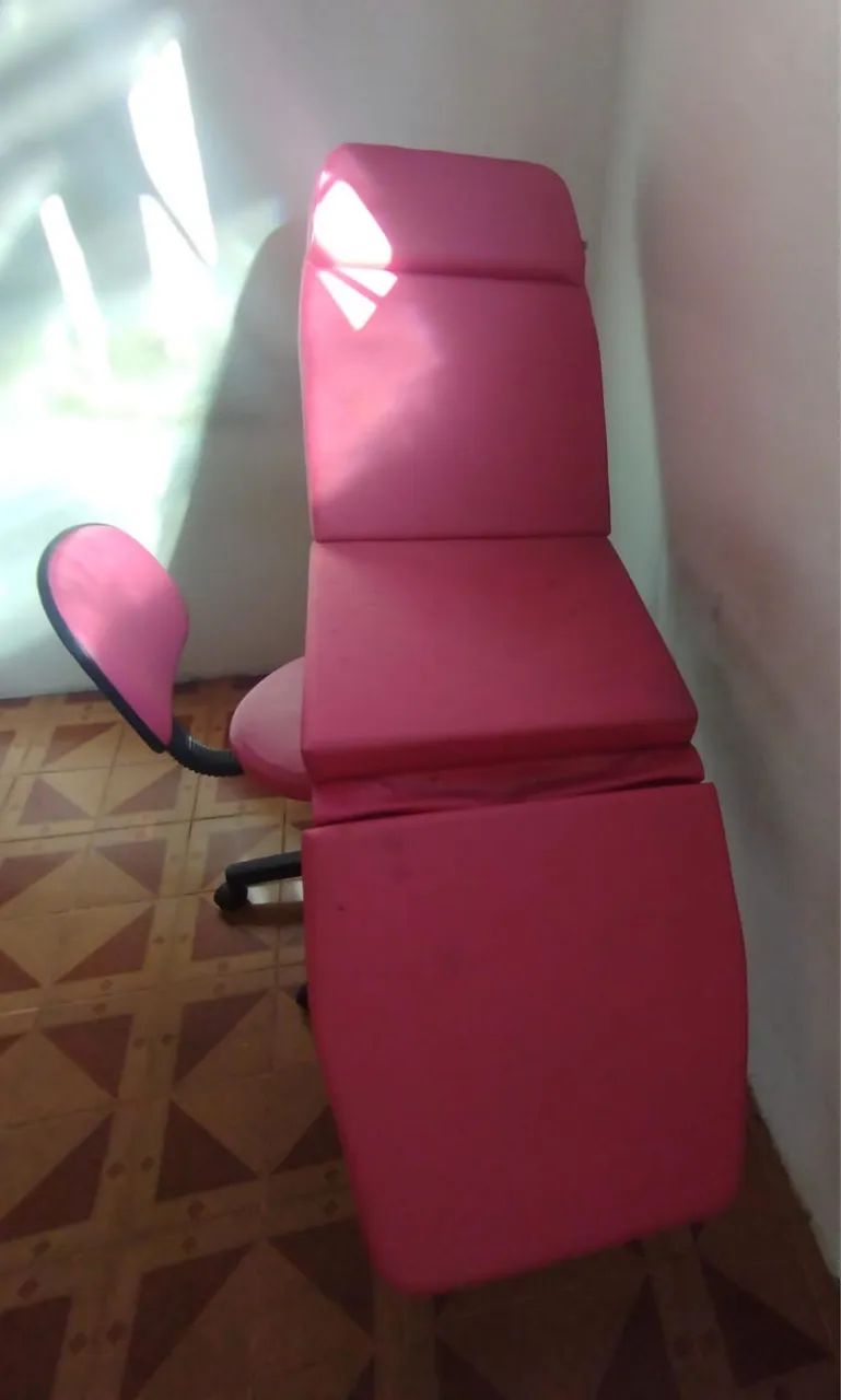 3-Position Aesthetic Couch + Ergonomic Stool