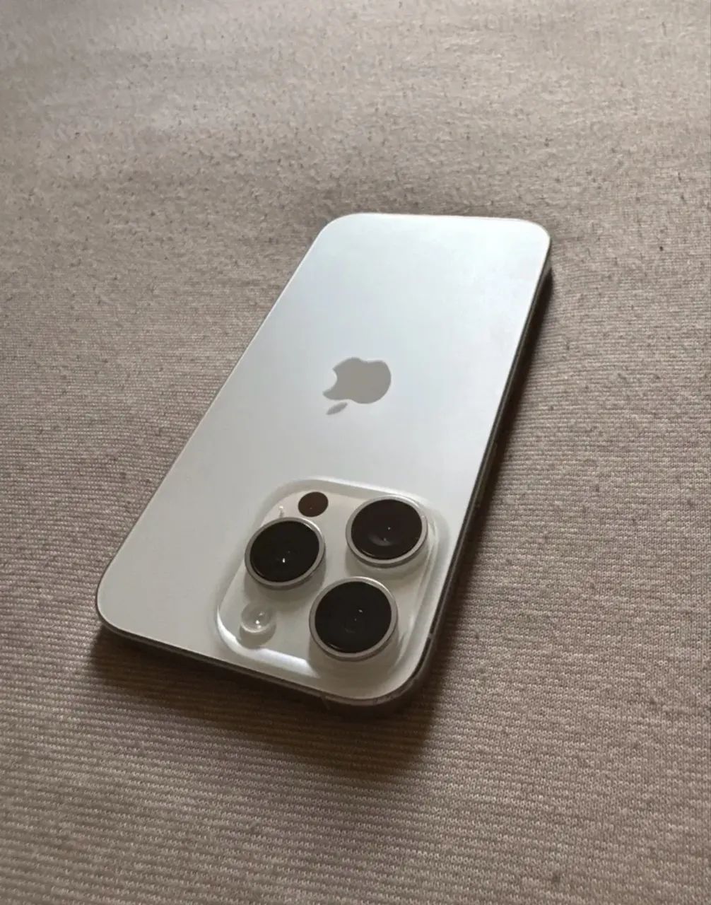 iPhone 15 Pro - 128GB - Titânio Branco - Foto 3