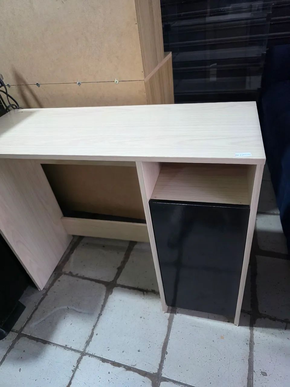 Ezcrivania semi nova  - Foto 3