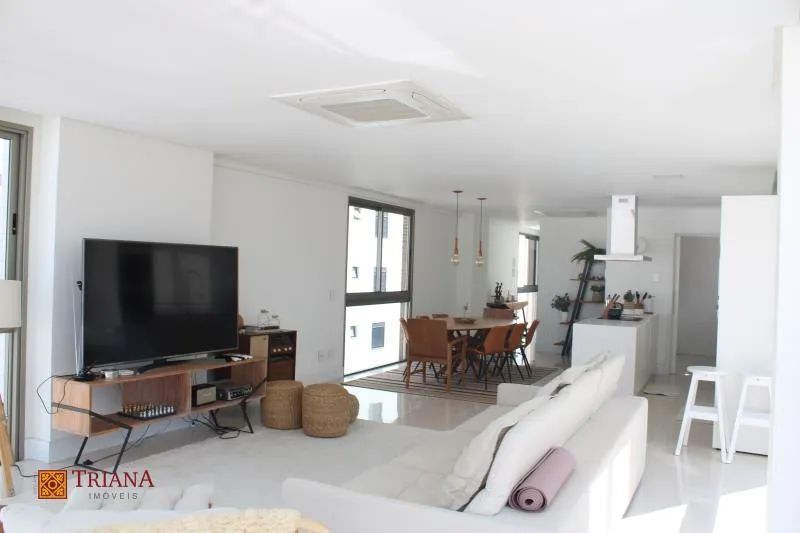 APARTAMENTO FINAMENTE DECORADO EM LOCALIZAÇÃO PRIVILEGIADA NO CENTRO DE FLORIANÓPOLIS - Foto 3