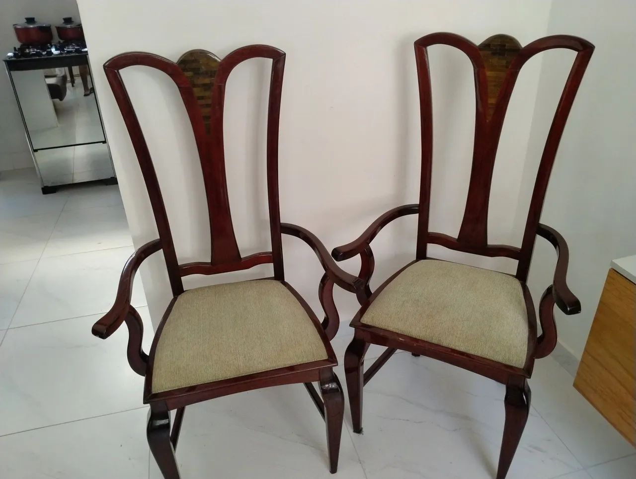 Cadeiras de mesa de jantar em madeira maciça 