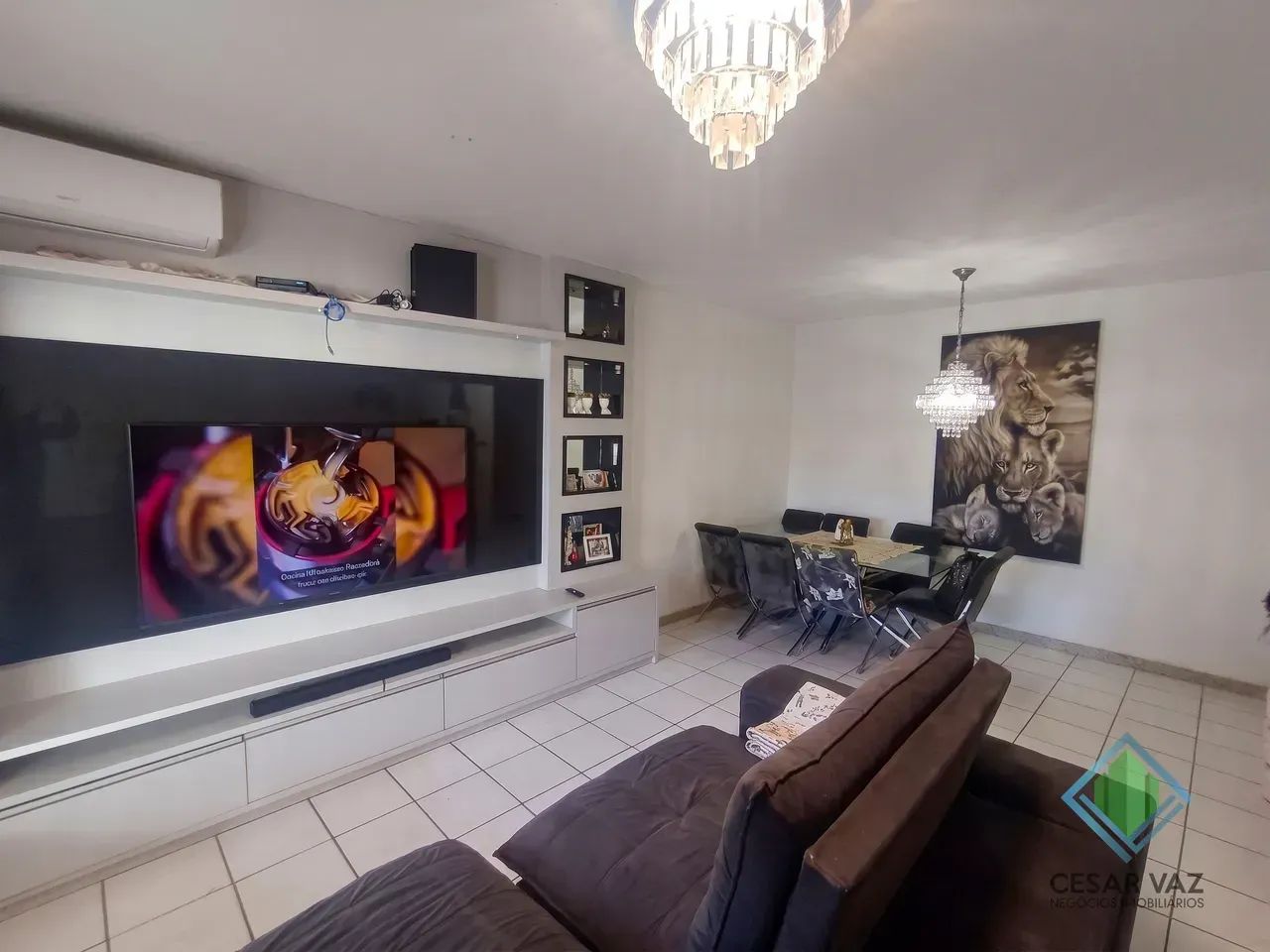 Imóvel para venda possui 259 metros quadrados com 3 quartos - Foto 2