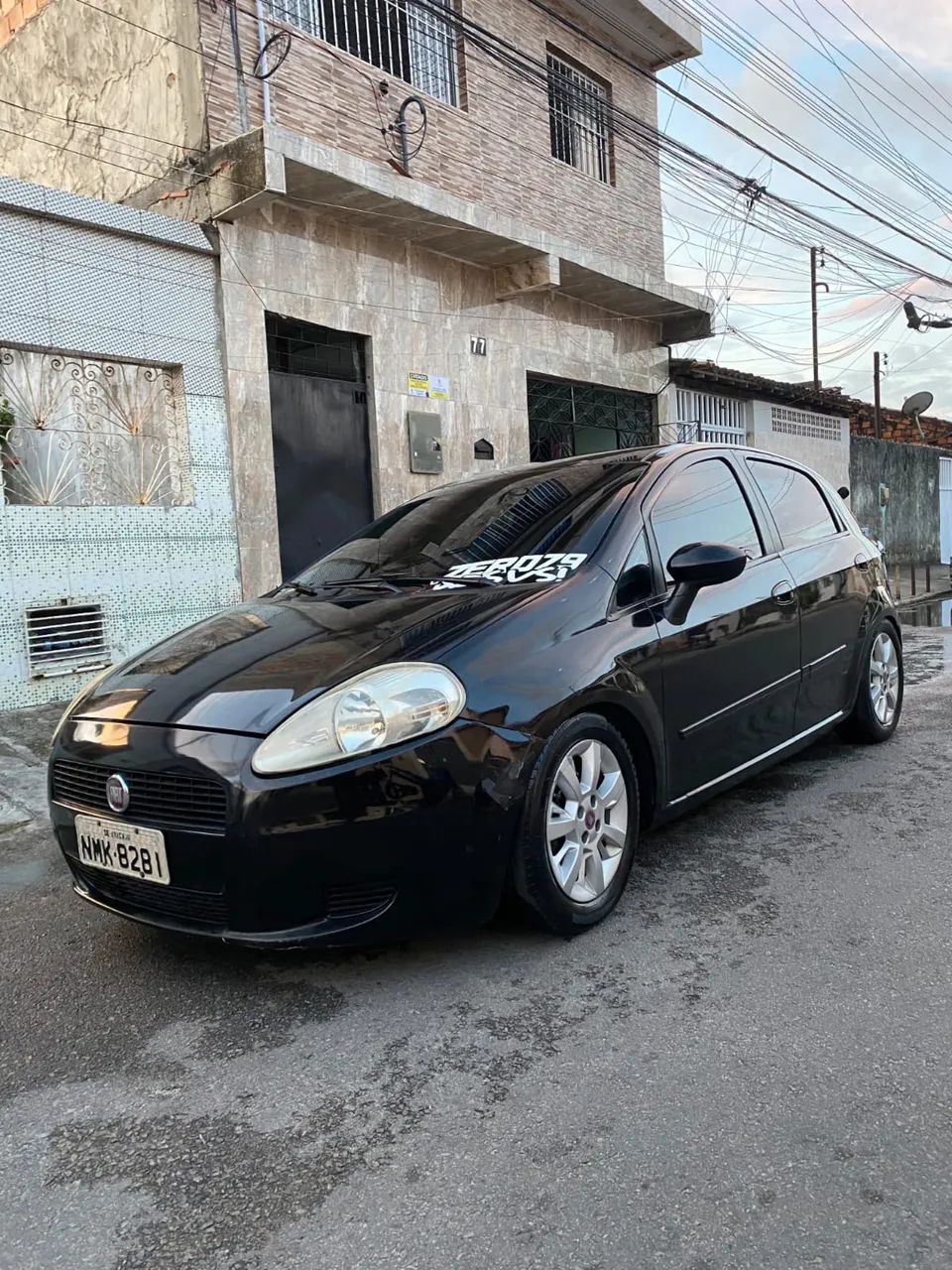 Fiat Punto Attractive 1.4 Fire Flex 8V 5P 2011 - Foto 2